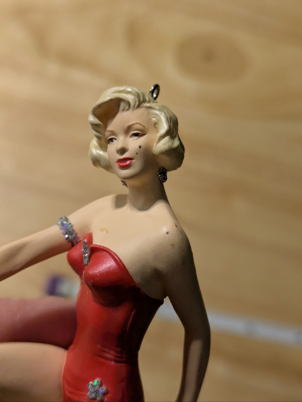 Vintage 1999 Hallmark Keepsake Marilyn Monroe Ornament – Collector’s Series #3 - Picture 4 of 7